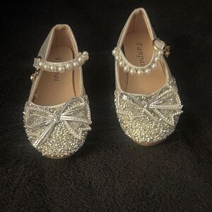 Elegant Pearl Embellished Kids Dress Shoes